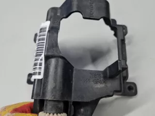 8121048050 Кронштейн противотуманной фары правый Toyota Land Cruiser 200 Арт ZAP340131, вид 2