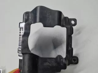 8121048050 Кронштейн противотуманной фары правый Toyota Land Cruiser 200 Арт Z340131, вид 3