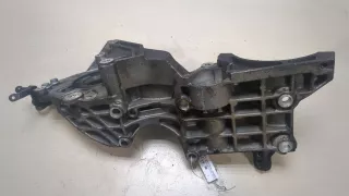 03L903139D Кронштейн генератора Volkswagen Passat B6 Арт 9400973, вид 3