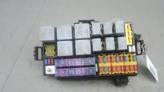 96263674 Блок предохранителей Chevrolet Tacuma Арт TNK14M301, вид 1