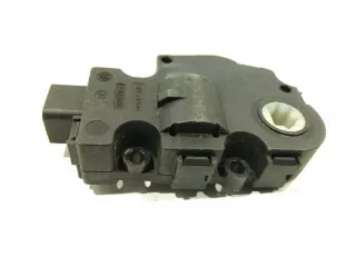 A1669060008 Моторчик заслонки печки Mercedes SLK r172 Арт 2541865_9, вид 1