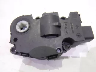 A1669060008 Моторчик заслонки печки Mercedes ML/GLE W166 Арт 2576451_8, вид 1
