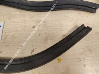 1Z0823723A Уплотнитель капота Skoda Octavia A5 Арт 00106197, вид 3