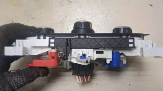 275101505R Блок управления печки / климат-контроля Dacia Duster 1 Арт 9445268, вид 3