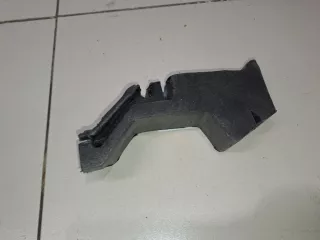 5C6823729 Уплотнитель капота Volkswagen Jetta 6 Арт Z341757, вид 3