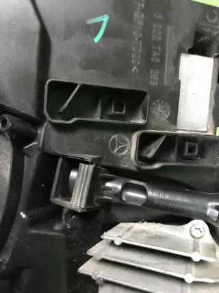 A1669062203 фара правая mer Mercedes C W205 Арт DIZ0000006992675, вид 31