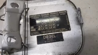 A0005843117 Лючок бензобака серебристый Mercedes C W203 Арт 9482666, вид 3