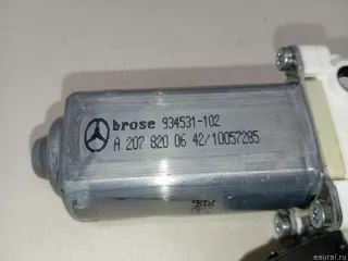2078200642 Mercedes Benz Моторчик стеклоподъемника Mercedes SL r231 Арт E23607363, вид 3