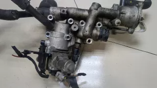256102F010 Корпус термостата Kia Sorento 2 Арт 9477813, вид 1