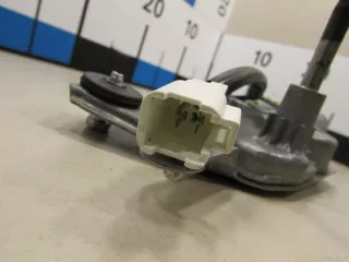 8513047010 Toyota Моторчик стеклоочистителя задний Toyota Prius 2 Арт E80383704, вид 3