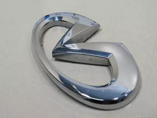 848904HB0A Nissan Эмблема на крышку багажника Infiniti Q50 Арт E80683289, вид 3