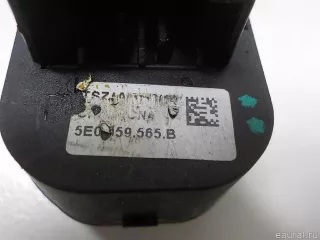 5E0959565BWHI VAG Переключатель регулировки зеркала Skoda Octavia A8 Арт E52470170, вид 10