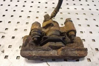 art12650592 Суппорт задний правый Toyota Yaris VERSO Арт 12650592