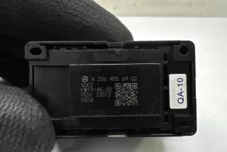 A2069056902 , art13755043 Кнопка открытия лючка топливного бака Mercedes C W206 Арт 13755043, вид 3