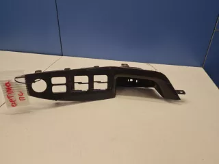 827302T210 Накладка блока управления стеклоподъемниками Kia Optima 3 Арт Z318144, вид 1