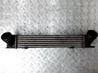 радиатор интеркулера BMW 3 E90/E91/E92/E93 2005г.  - Фото 2