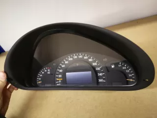 2035401347 Щиток приборов (приборная панель) Mercedes C W203 Арт AL7915385236, вид 3