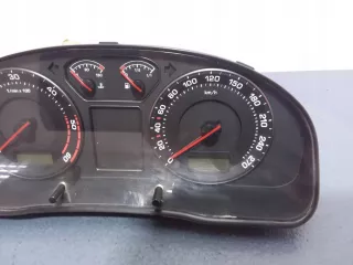3U0920811A Щиток приборов (приборная панель) Skoda Superb 3 Арт AL16156684257, вид 3