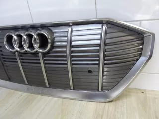 Решетка радиатора Audi E-Tron 2022г.  - Фото 2