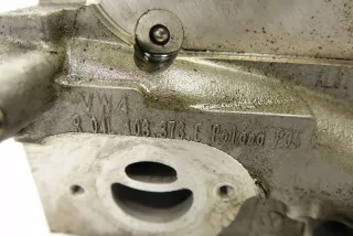 04L103373E Клапанная крышка Skoda Superb 3 Арт AL16597773107_2, вид 4