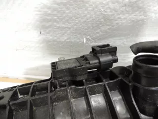 CM5G-9424-FA Коллектор впускной Ford Fiesta 5 Арт AL15919077449, вид 4