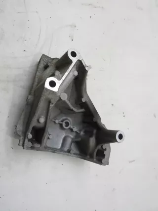 04B199207 Кронштейн двигателя Skoda Fabia 3 Арт AL10612691665, вид 4