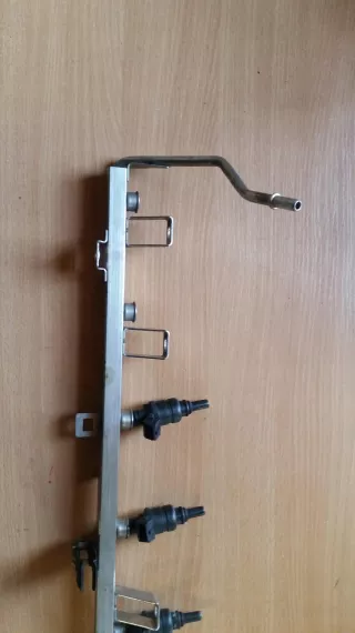1437442 Топливная рампа  BMW 3 E36 Арт AL11891172577, вид 3