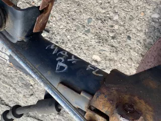 Кулак поворотный передний правый Ford B-Max 2019г.  - Фото 5