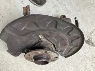 5Q0256Q Кулак поворотный передний правый Volkswagen Golf 7 Арт AL16321310899, вид 2