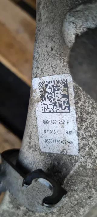 8W0407560 Кулак поворотный передний правый Audi A4 B9 Арт AL16609082132, вид 2