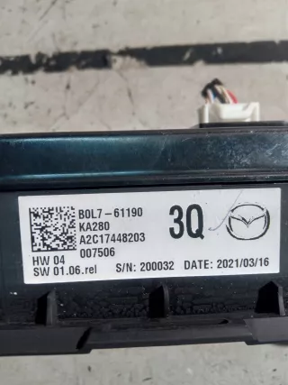 B0L7-61190 Блок управления печки/климат-контроля Mazda CX30 Арт AL16167341601, вид 3