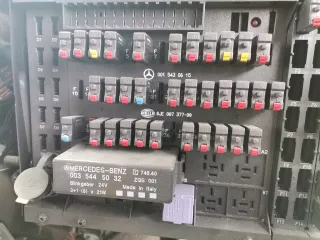 A0015430615 Короб предохранителей Mercedes Actros Арт AL10772322027_3, вид 1