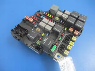 25771741 Короб предохранителей Cadillac XT6 Арт AL16333622899_2, вид 3