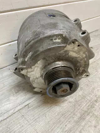 4N0903028R Генератор Audi v8 Арт AL15694147360, вид 3