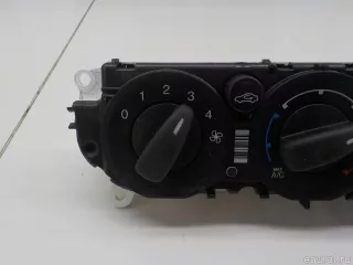 1896669 Ford Блок управления отопителем Ford Focus 3 restailing Арт E84705922, вид 2