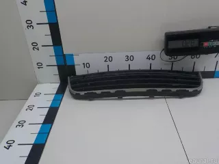 1K0853677C9B9 VAG Решетка в бампер центральная Volkswagen Golf 5 Арт E84785287, вид 4