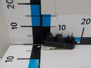 8482012530 Toyota Блок управления стеклоподъемниками Toyota Auris 2 Арт E84797324, вид 10