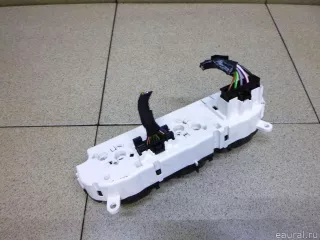 1896669 Ford Блок управления отопителем Ford Focus 3 restailing Арт E100277149, вид 5