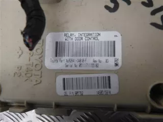 905762 Короб предохранителей Toyota Avensis 2 Арт AL15499124986, вид 3