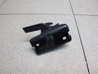 8V0823480 VAG Крючок капота Audi A3 8V Арт E100392299, вид 4