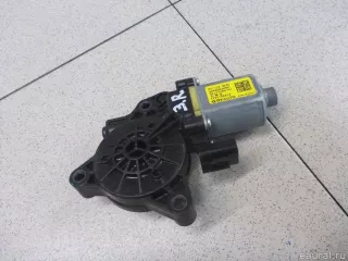 82460K0000 Hyundai-Kia Моторчик стеклоподъемника Kia Soul 3 Арт E100442846