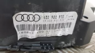 4E0920930F Щиток приборов (приборная панель) Audi A8 D3 (S8) Арт AL12933872477, вид 5