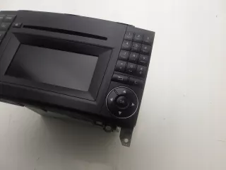 A1698705794 Магнитола (аудио система) Mercedes A W169 Арт AL15363975123_2, вид 2