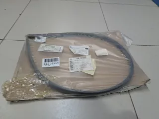 5E0823723A Уплотнитель капота Skoda Octavia A7 Арт Z343512, вид 2