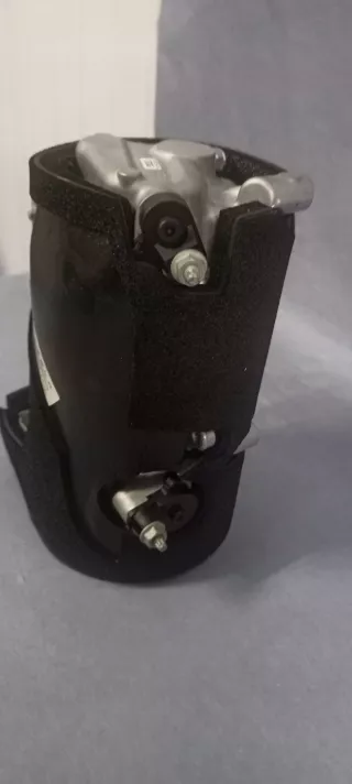 1501256-01-L Компрессор кондиционера Tesla model Y Арт AL13204124053, вид 3