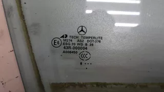 A1647250000 Стекло двери передней правой Mercedes ML W164 Арт 20063642, вид 2