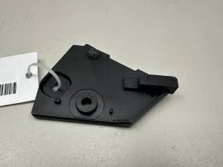 7P0823633 VAG Кронштейн ручки Volkswagen Touareg 2 Арт E48448686, вид 1