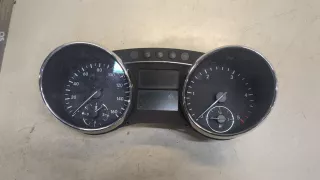 A2519002500 Щиток приборов (приборная панель) Mercedes R W251 Арт 20081190, вид 1