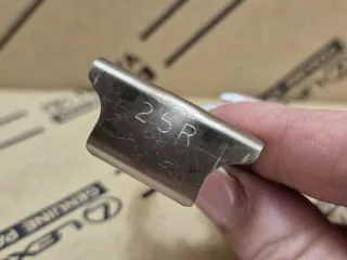 8527275050, 8527275050, 85272-75050 скоба форсунки омывателя фар Lexus ES 7 Арт DN191769, вид 4