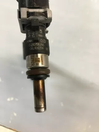 06K133681C Топливная рампа  Volkswagen Golf 7 Арт AL13396187875_10, вид 5